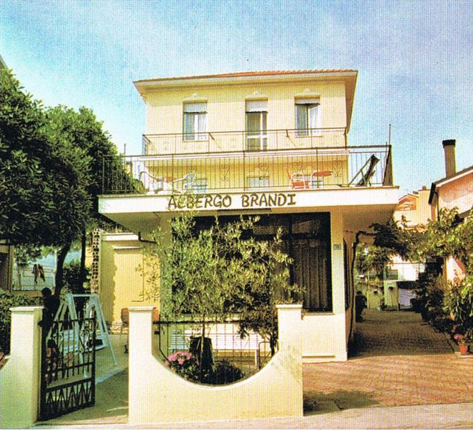 Albergo Villa-Brandi --- Pensione Completa --- Bellaria-Igea Marina Exteriör bild